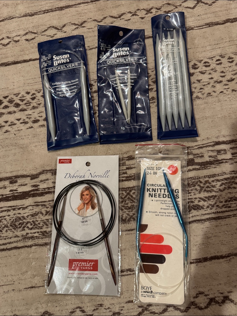 Assorted Circular and Double-Pointed Knitting Needles - Blue and White